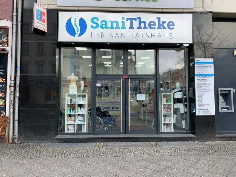 Sanitheke Filiale in der Karl-Marx-Straße 188, Berlin-Neukölln