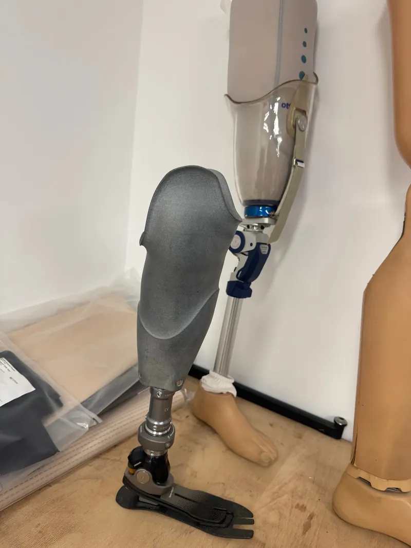 Beinprothesen aus der Werkstatt der SaniTheke